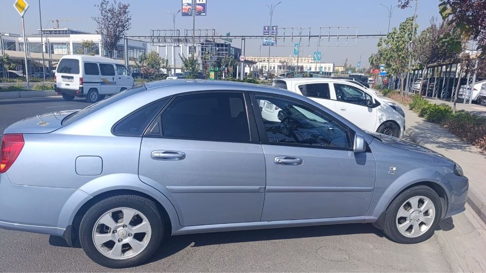 Jentra 2015  avtomat metan gazi bor