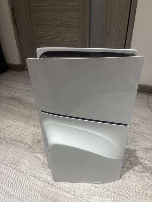 Vand PlayStation 5 cu disk 1TB