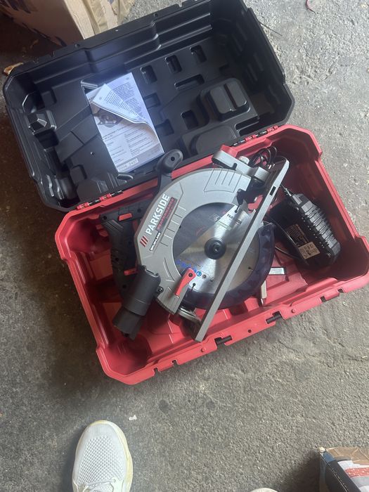Circular cu 2 acumulatori
