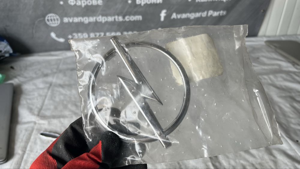 Емблема Opel Astra нова