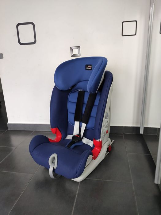 Scaun auto Britax Romer Advansafix III cu isofix pt.copii intre 9-36kg
