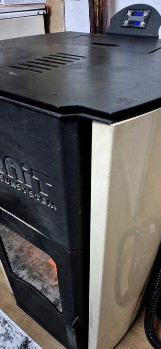 Пелетна камина бурнит сънсистем