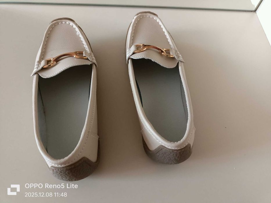 Продаю туфли без каблука 37,5-размера