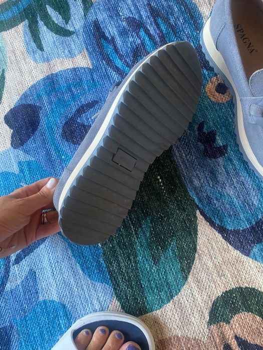 Vând pantofi de toamnă