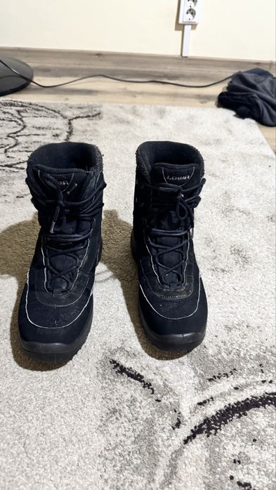 Bocanci de iarnă Lowa