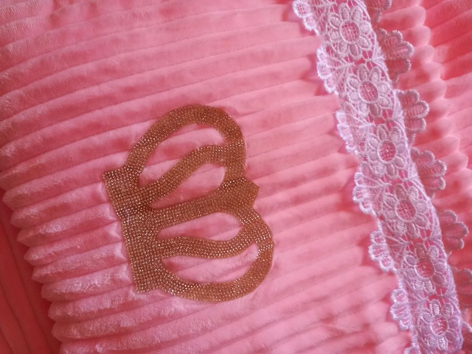 Продам конверт девочковый 10000тнг.