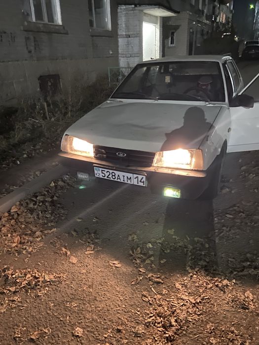 Продам машину ваз 21099