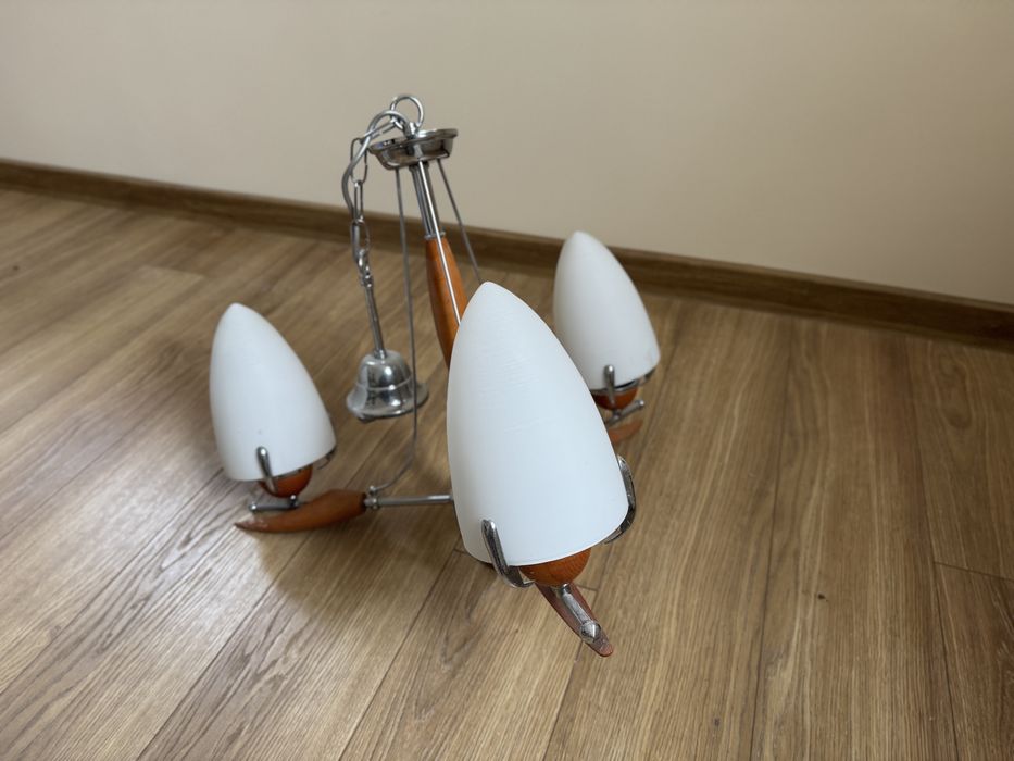 Абажур с три светлинни източника