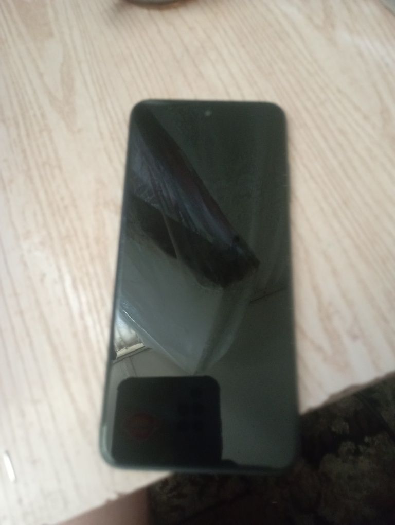 Продаю телефон Redmi срочно