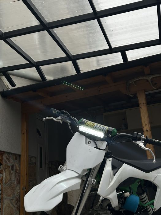 Продавам telstar 125