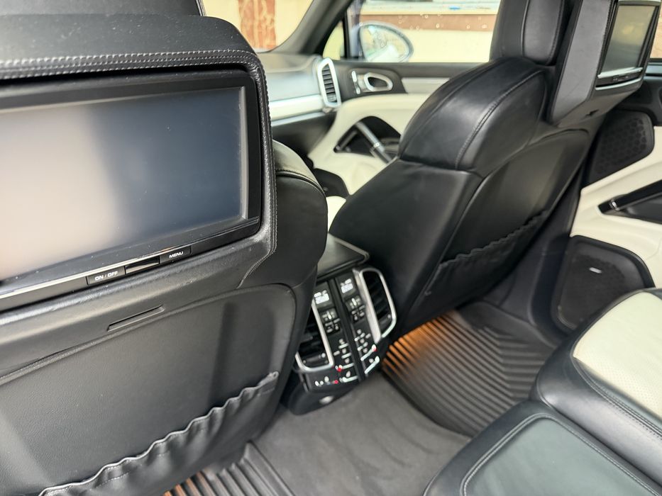 Porsche cayenne 3.0 V6 245 CP