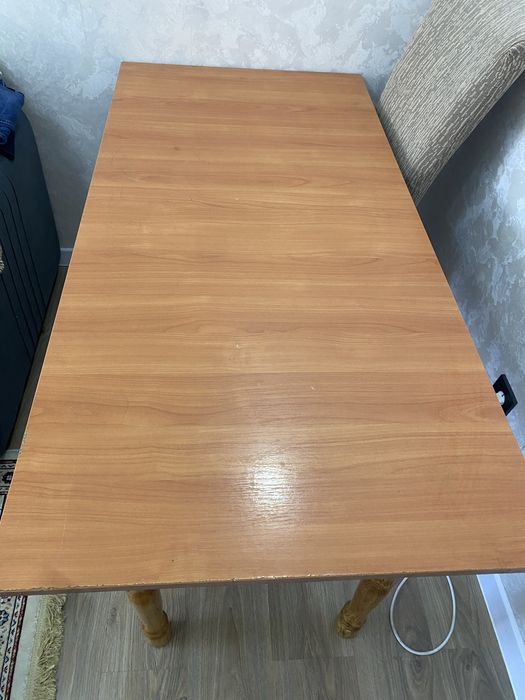 Стол             .