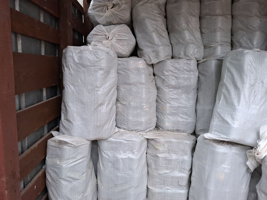 Буркани омния 4000 бройки в чували по 50 бройки