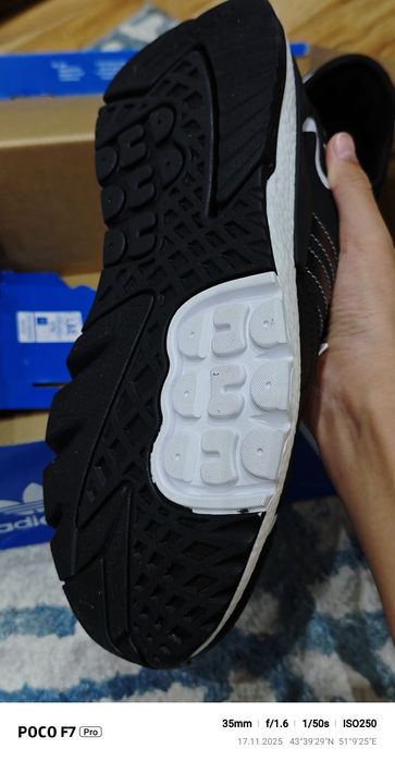 Кроссовки новый LUX матерял.