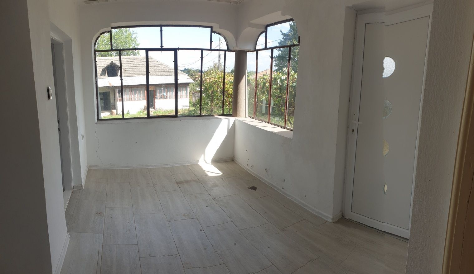 Casa in oras Tismana , sat Pocruia