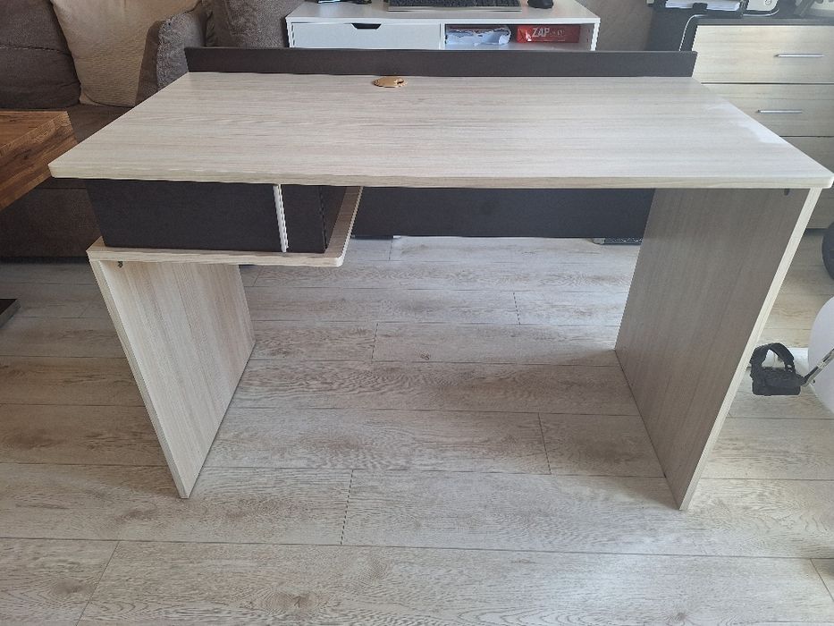 Бюро- използвано