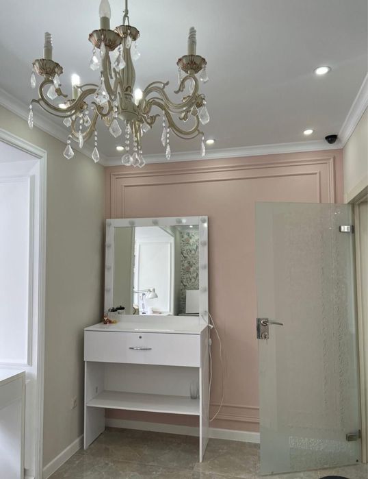 Продам визажный стол