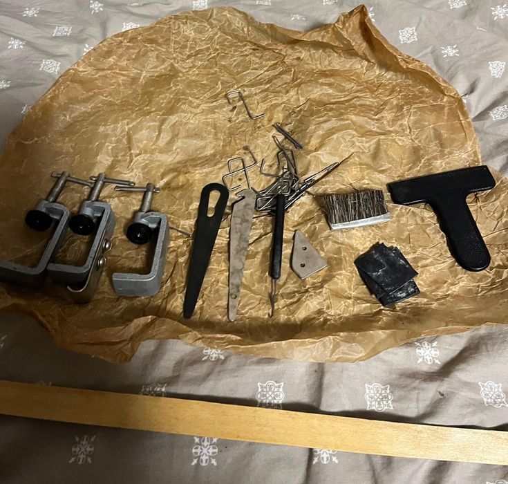 Mașina de tricotat veche nefolosita