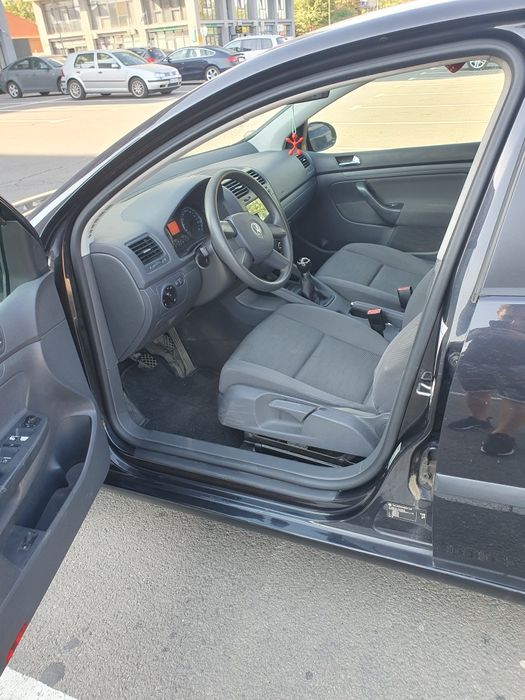 Volkswagen golf 5 1.6 benzin