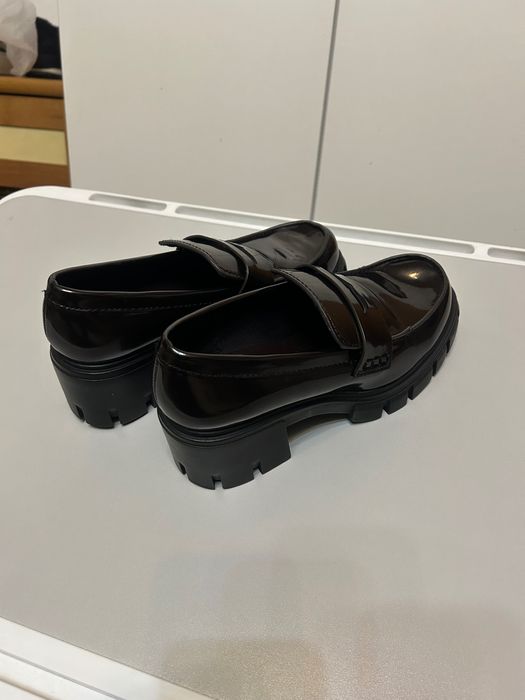 Лоферы черные лакированные