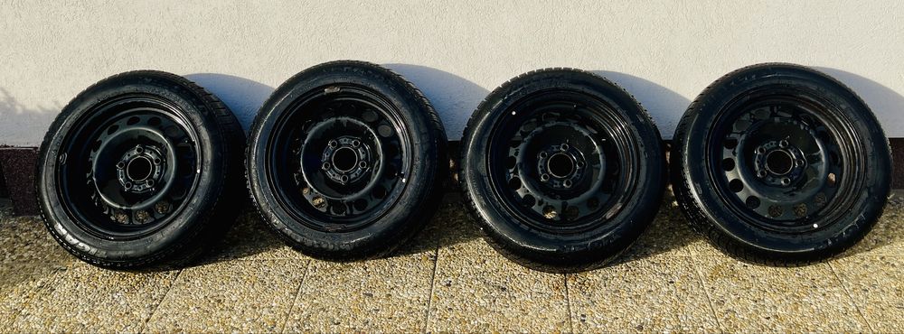 Anvelope iarna cu jante tabla