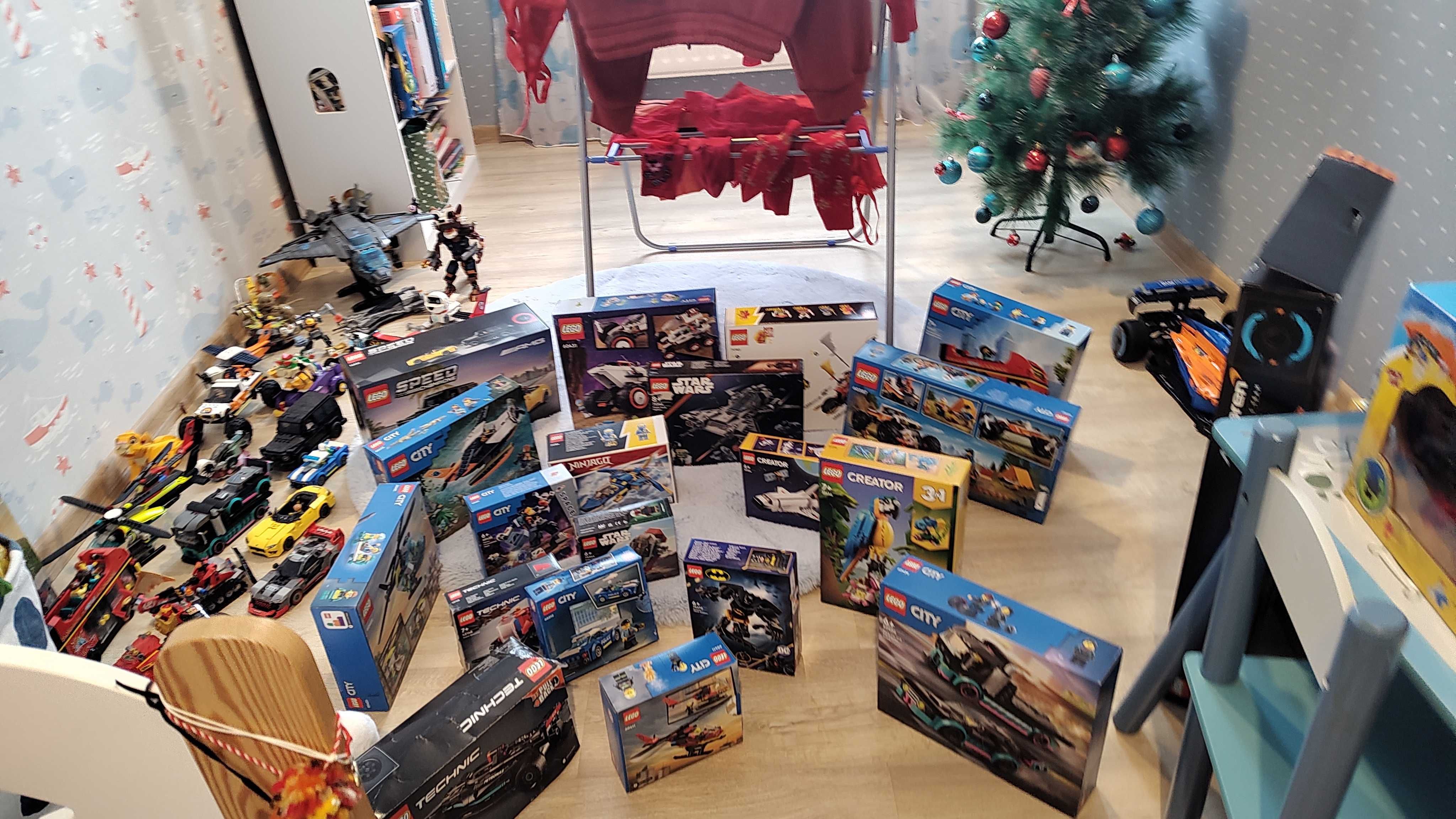 Lego сглобени с кутии и инструкции на 50%