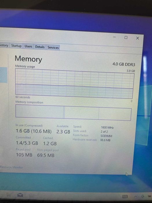 Лаптоп Lenovo Yoga 300 (Бял - отвън и вътре)