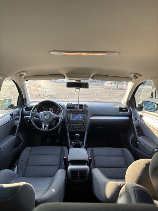 VW Golf 6 – 1.6 TDI, Euro 5, dublu climatronic, Navi, Carplay