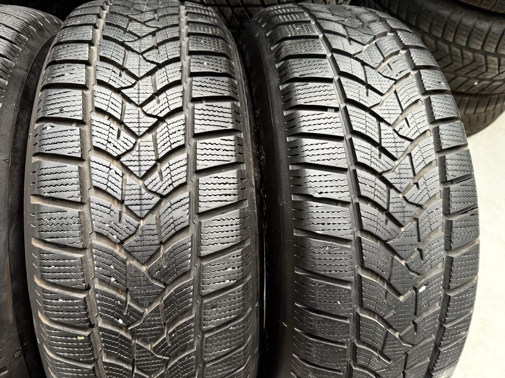 Anvelope iarna 225.65.17’ Dunlop