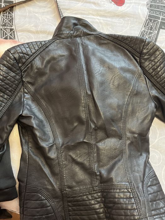 Дамско кожено яке