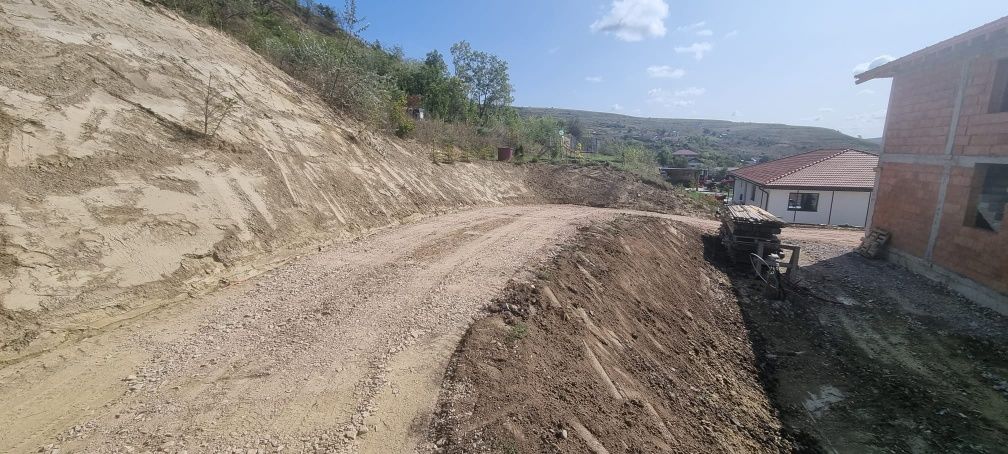 Fundatii, taluzuri drumuri și platforme pietruite