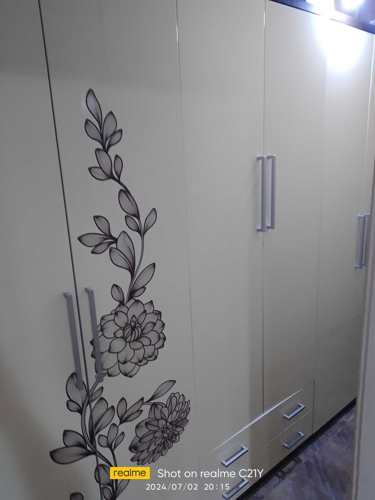 Продава се Четиристаен апартамент в Провадия - 115 кв.м за 532 €/кв.м - Снимка #12