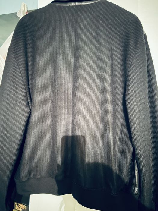 Продаю мужскую  кожанную куртку 56 размер