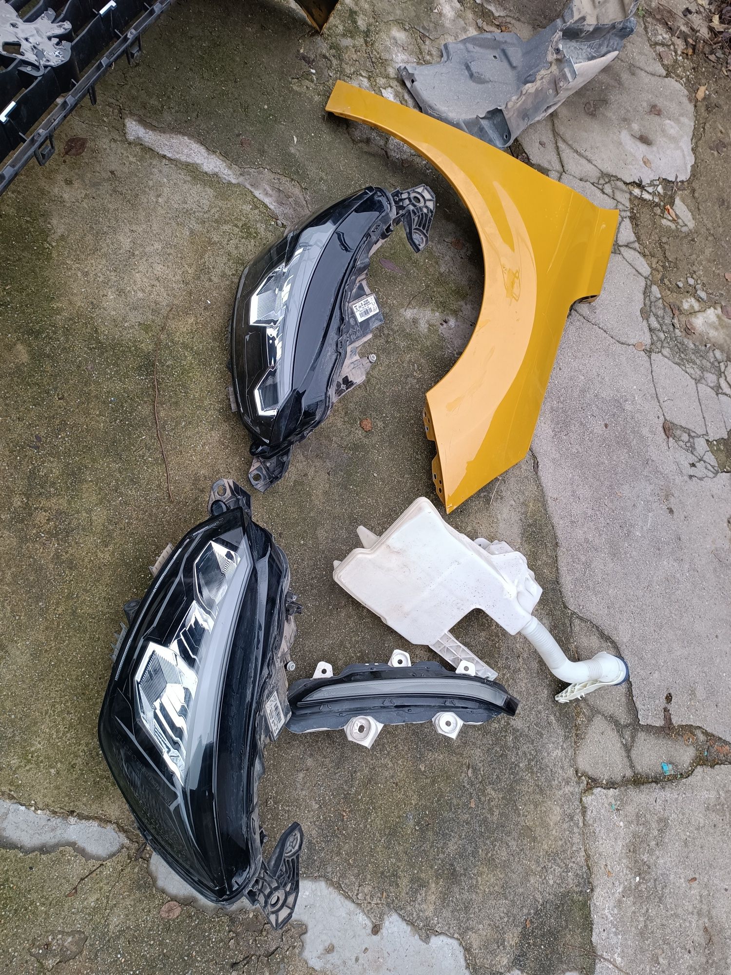 Bara,Far,Lumina zi,Aripa Vas stropitor Peugeot 208