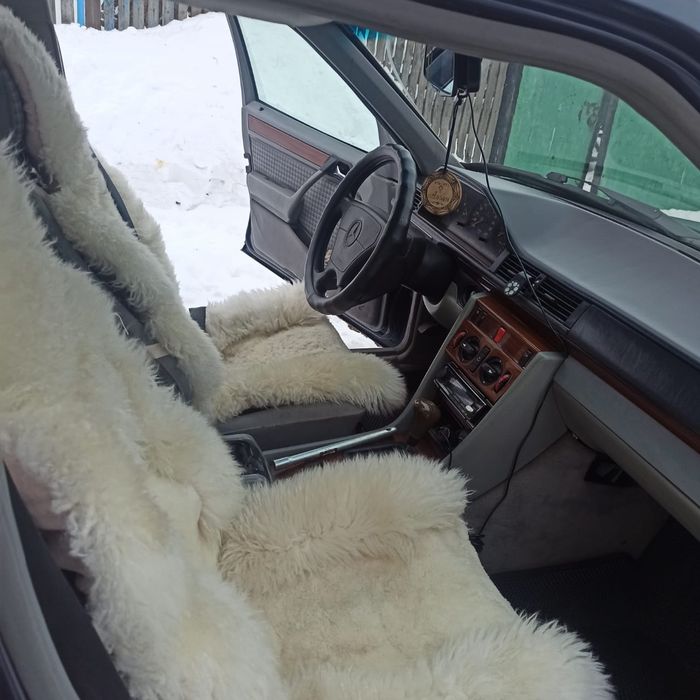 Ходовка двигатель коробка кузов в хорошем состоянии!