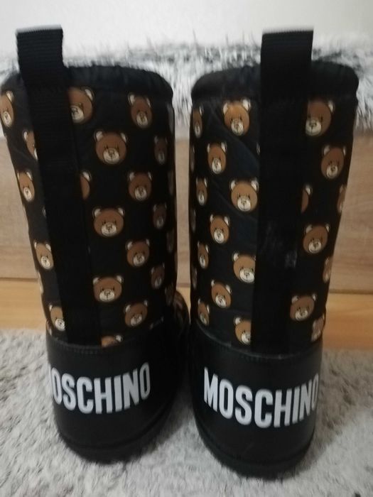 Оригинални! Нови! MOSCHINO