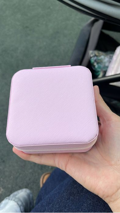 Продам шкатулку/органайзер для бижутерии