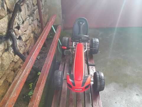 Продавам детска количка с педали \неразличима от нова/