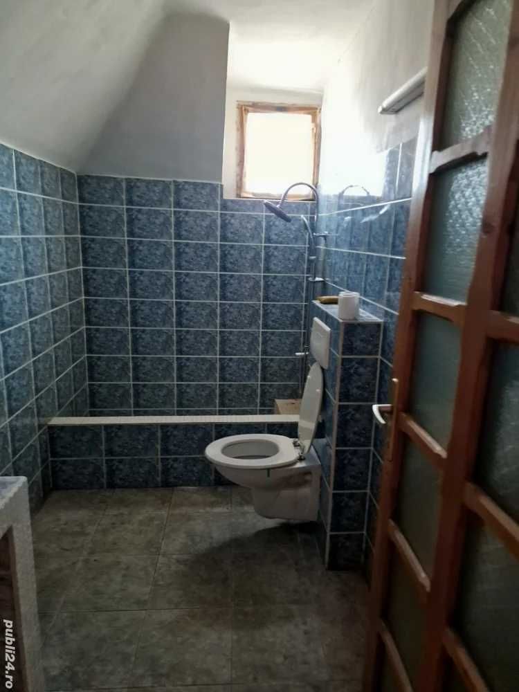 Inchiriez casa,Oradea,central, str. Closca, 7 camere, 3 bai