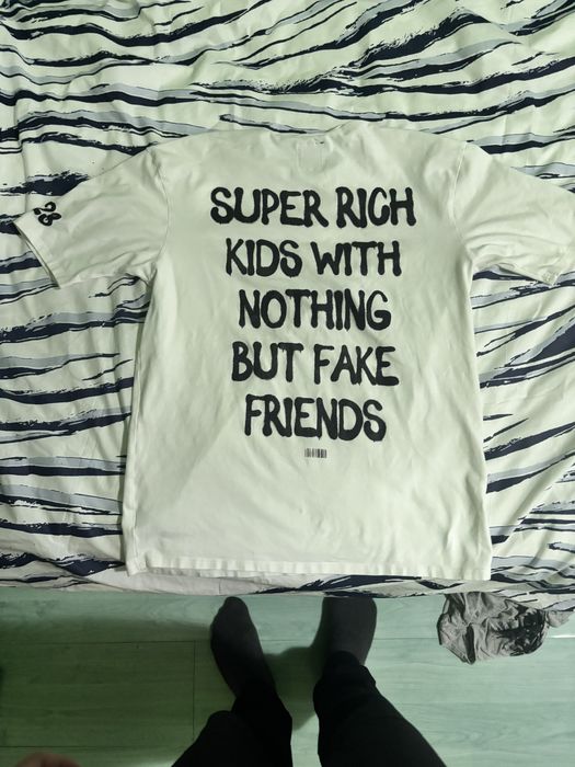 Продавам дрехи на лида