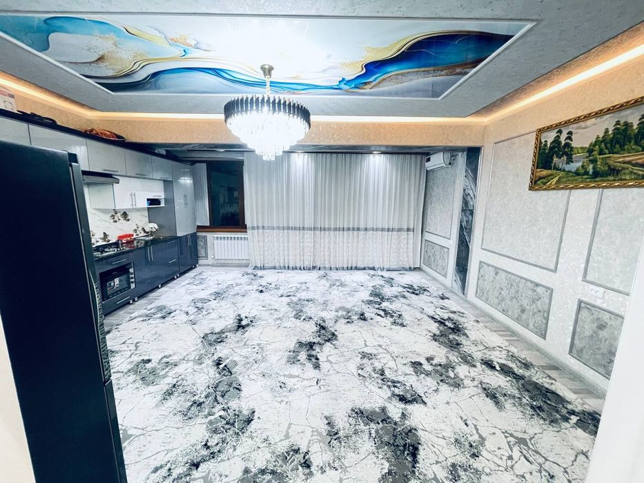 Uy srochna sotiladi 104 m2