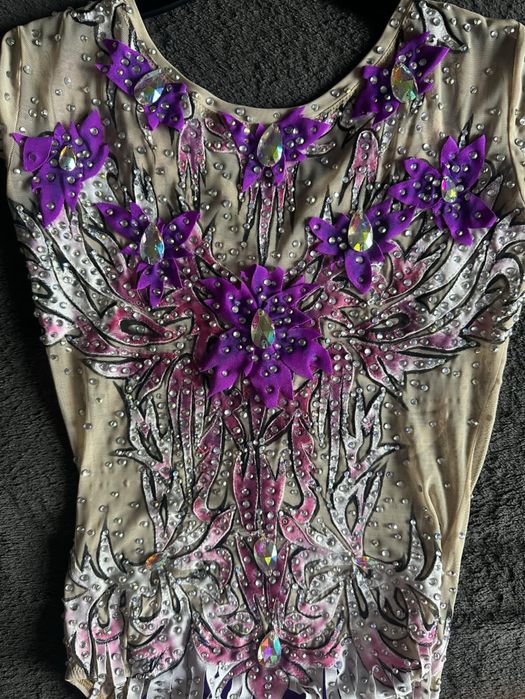 трико за художествена гимнастика