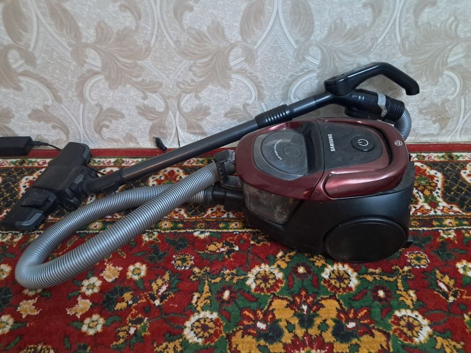 Продам пылесос мощный