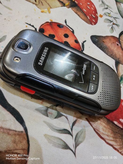 Perfektum samsung verzon 3 canvoy sotiladi