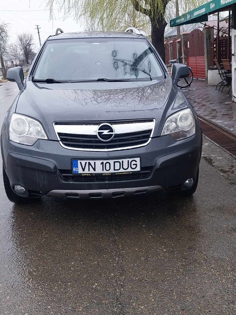 Vând Opel antara