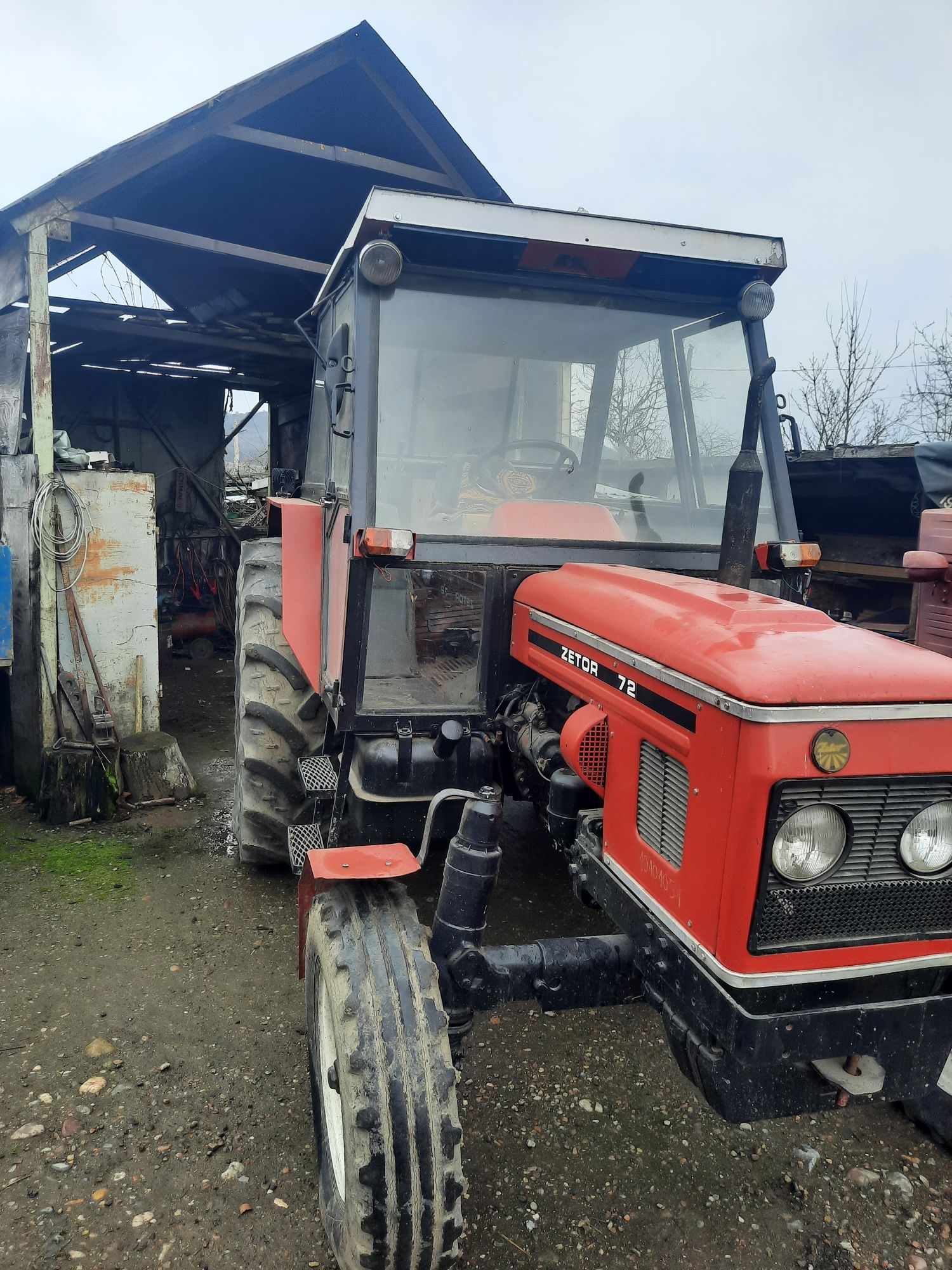 Tractor Zetor si combina păioase