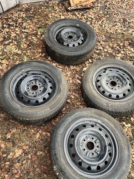 Резина с дисками 195/65/15     5* 114.3