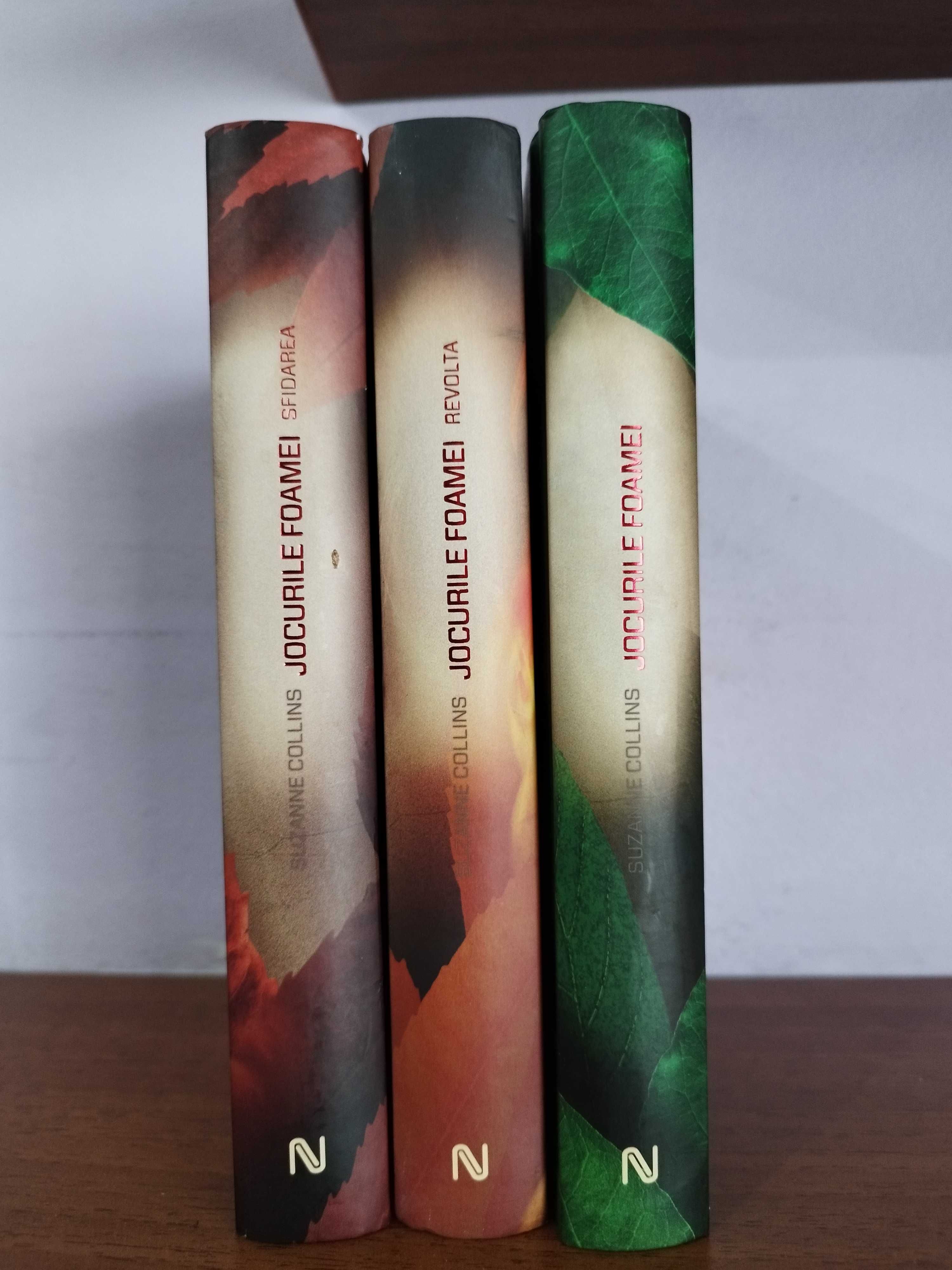 Suzanne Collins - Jocurile foamei (3 vol)