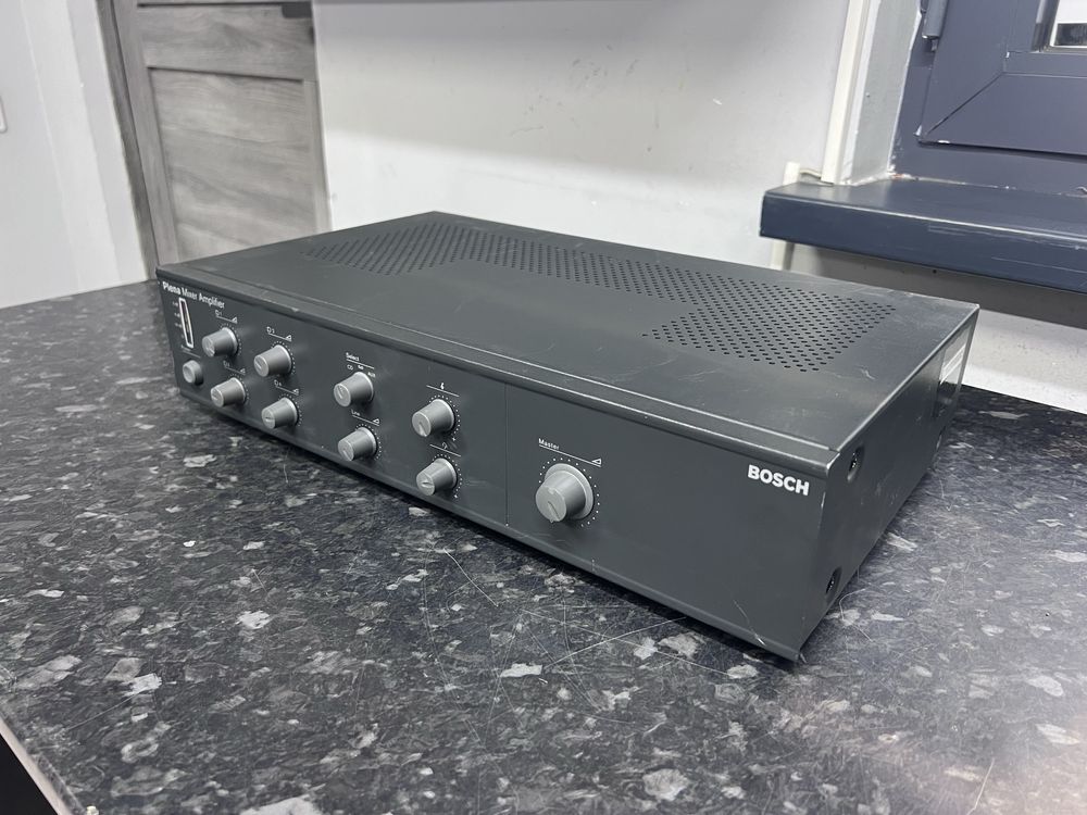 Микширующий усилитель Bosch Plena
