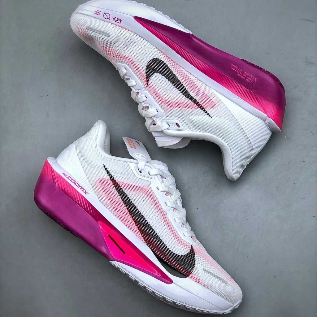 Нови дамски маратонки Nike Zoom Fly 6 налични 38